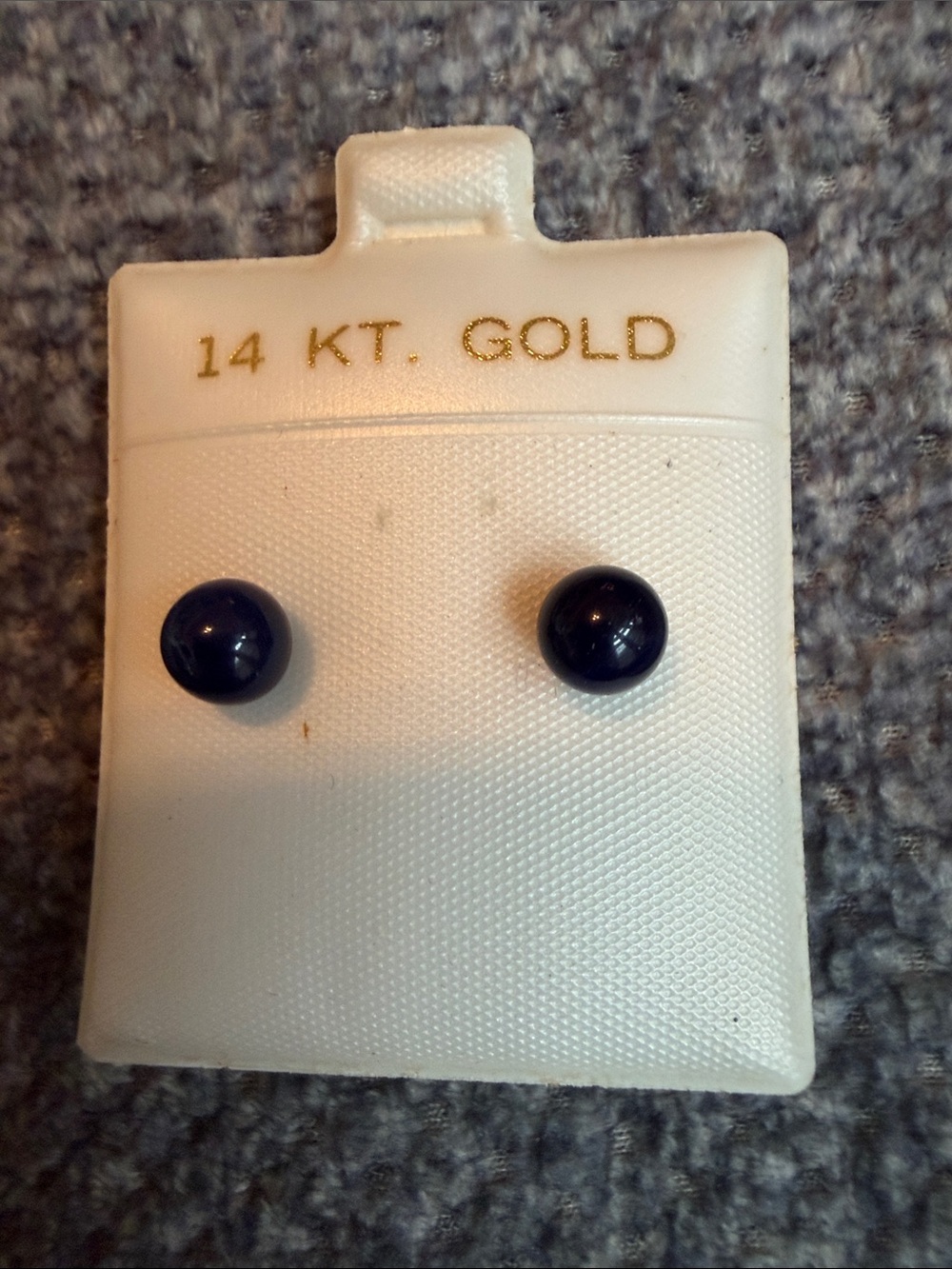 14 KT Gold Black Onyx Stud Earrings